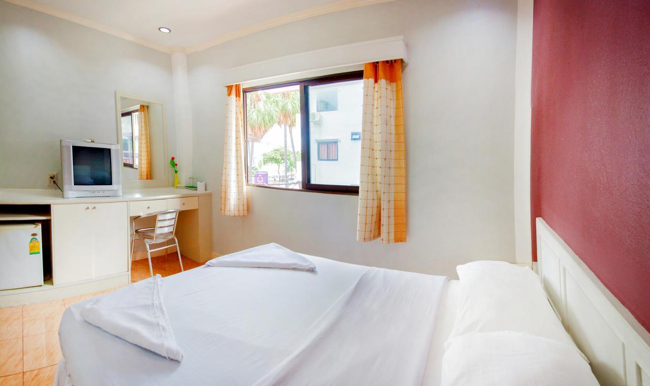 G.I Lodge Jomtien Beach Exterior photo